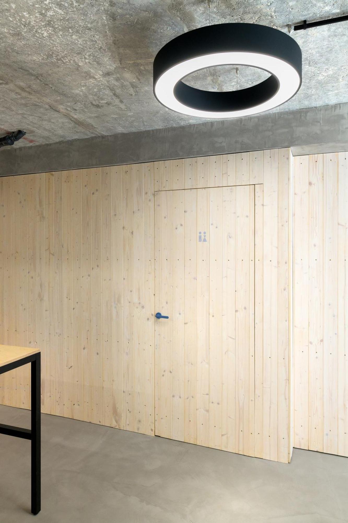 Izy Stay Hostel Bratislava Exterior foto