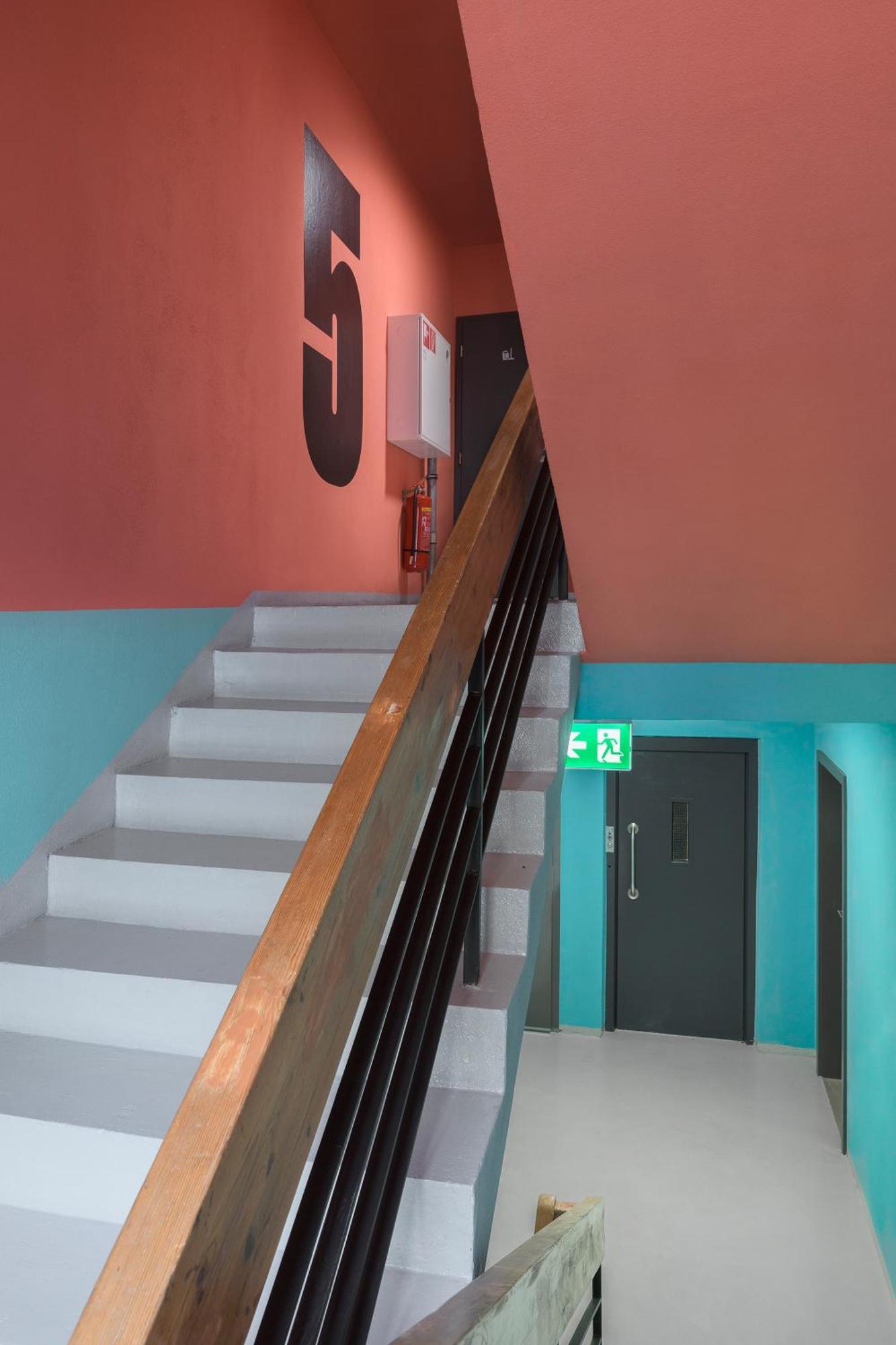 Izy Stay Hostel Bratislava Exterior foto