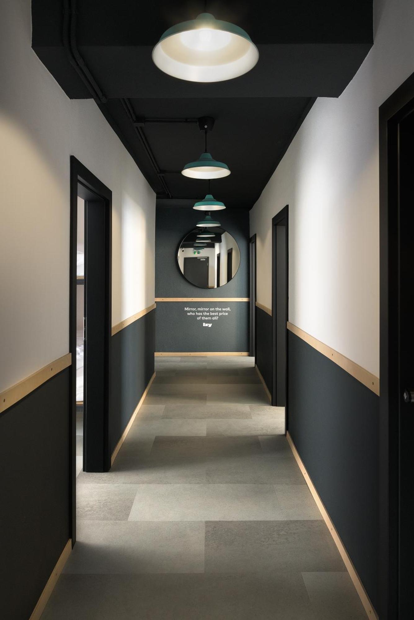 Izy Stay Hostel Bratislava Exterior foto
