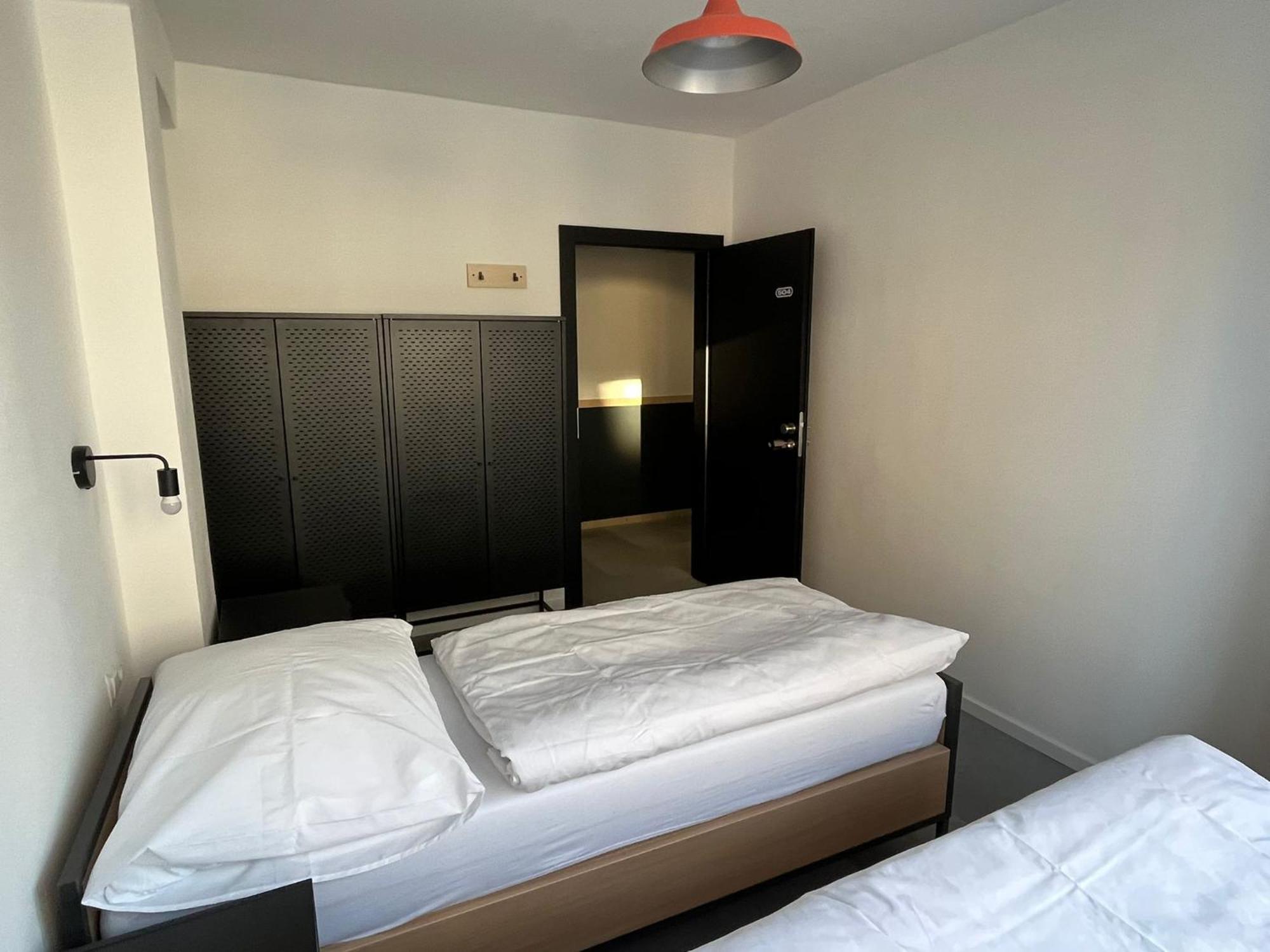 Izy Stay Hostel Bratislava Exterior foto