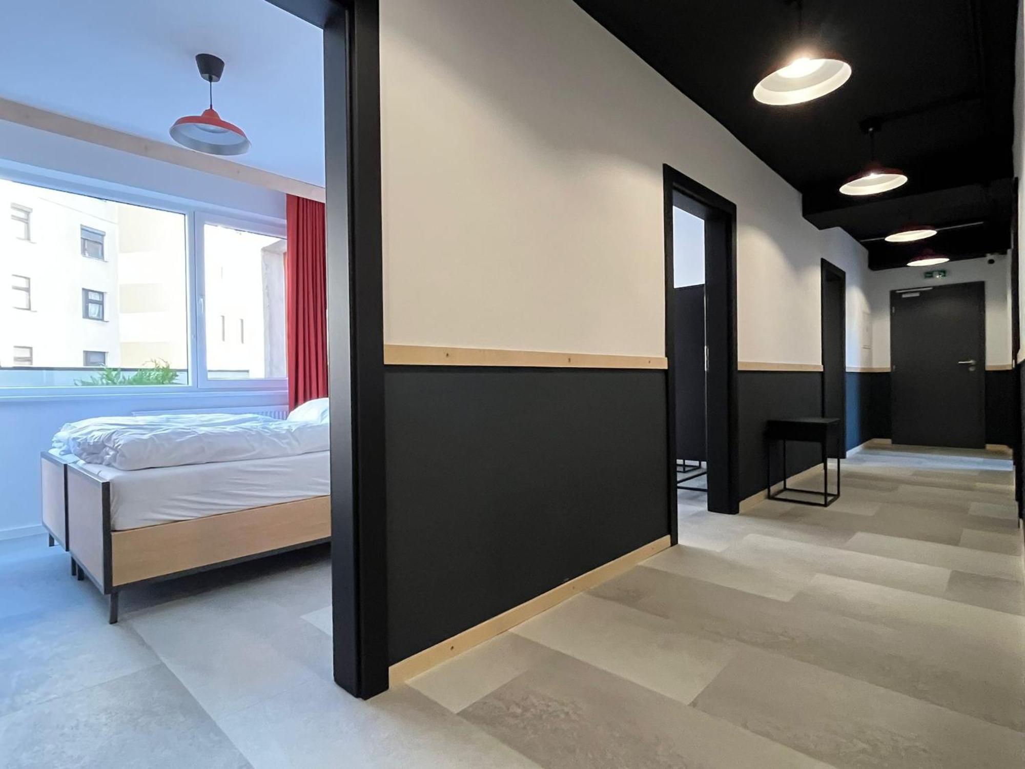 Izy Stay Hostel Bratislava Exterior foto