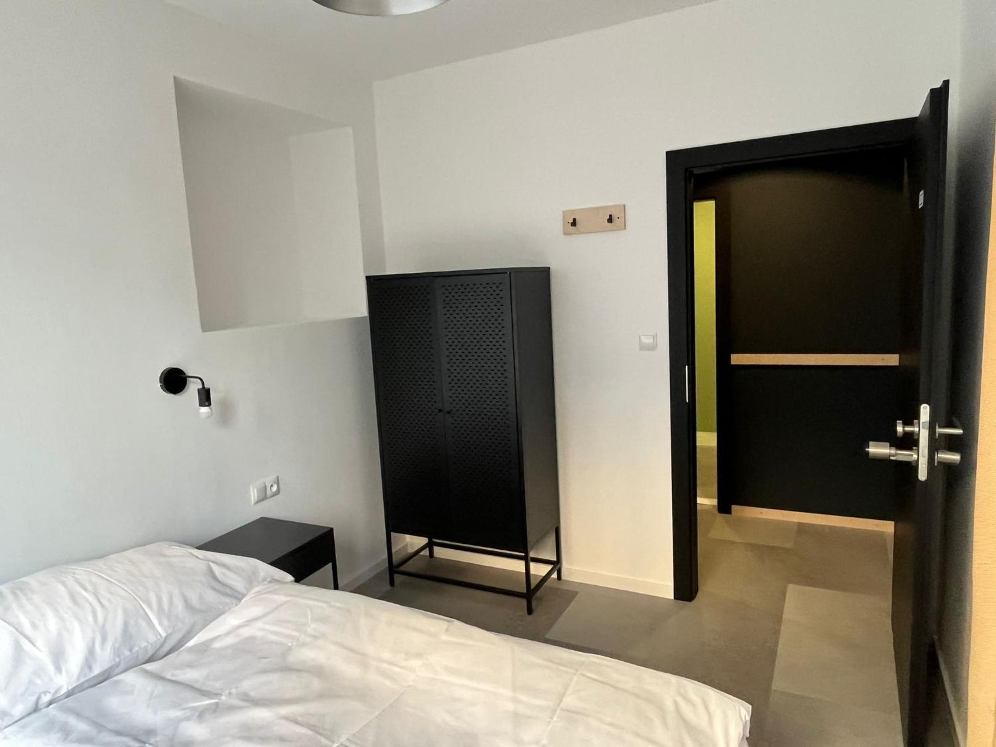 Izy Stay Hostel Bratislava Exterior foto