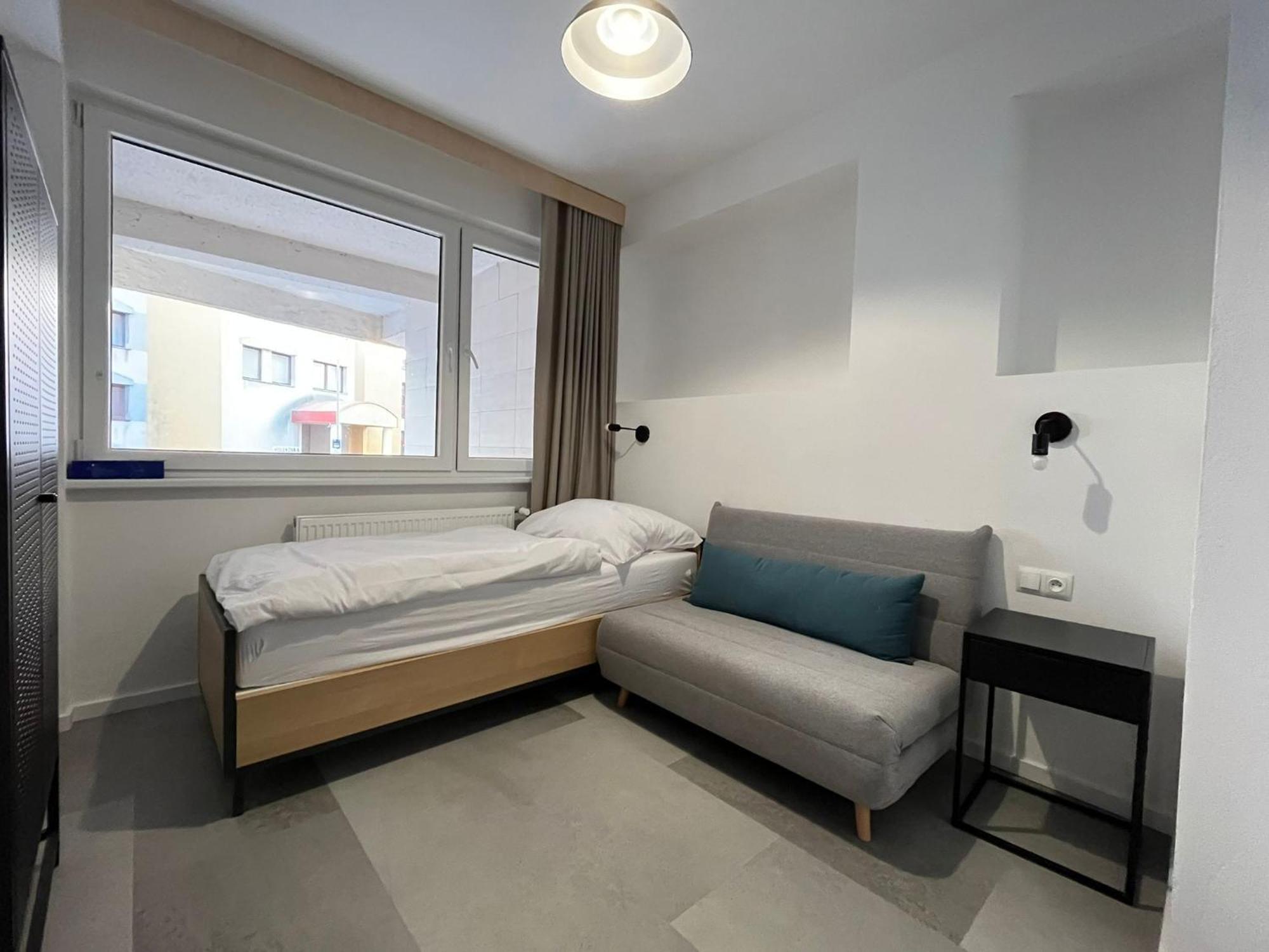 Izy Stay Hostel Bratislava Exterior foto